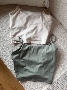 H&M Move Sport Crop Top - Cream & Sage